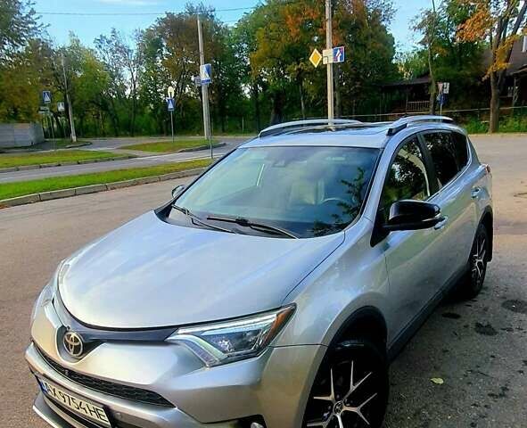 Тойота РАВ 4 2016 в Харькове на Automoto.ua Серый Тойота РАВ 4, объемом двигателя 2.49 л и пробегом 138 тыс. км за 19800 $, фото 11 на Automoto.ua