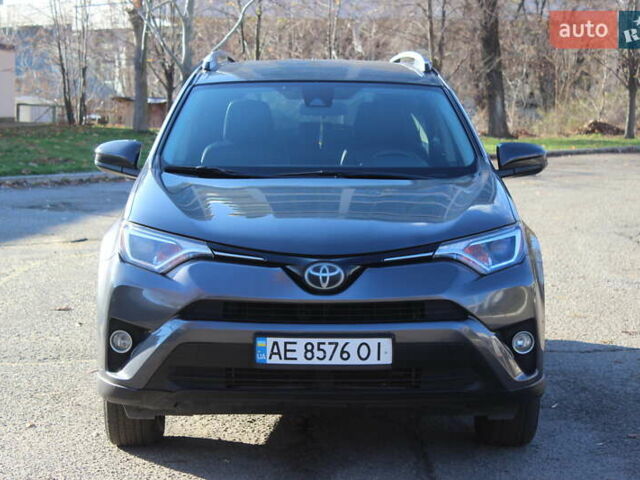 Серый Тойота РАВ 4, объемом двигателя 2.49 л и пробегом 170 тыс. км за 18600 $, фото 3 на Automoto.ua