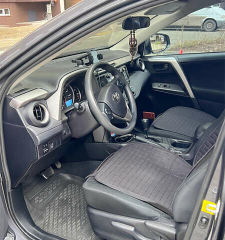 Сірий Тойота РАВ 4, об'ємом двигуна 2.49 л та пробігом 175 тис. км за 18200 $, фото 8 на Automoto.ua