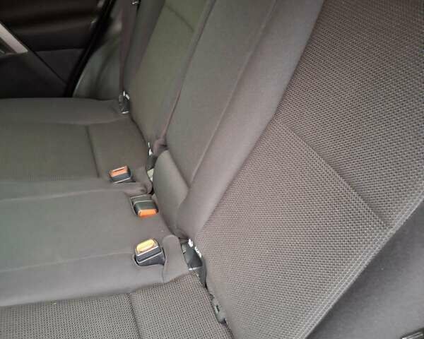 Сірий Тойота РАВ 4, об'ємом двигуна 1.99 л та пробігом 33 тис. км за 18800 $, фото 32 на Automoto.ua