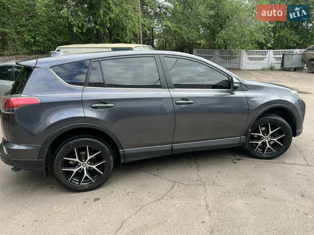 Серый Тойота РАВ 4, объемом двигателя 2.5 л и пробегом 155 тыс. км за 21100 $, фото 1 на Automoto.ua