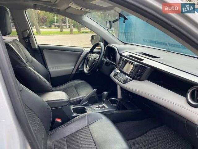 Серый Тойота РАВ 4, объемом двигателя 2.49 л и пробегом 114 тыс. км за 21400 $, фото 28 на Automoto.ua