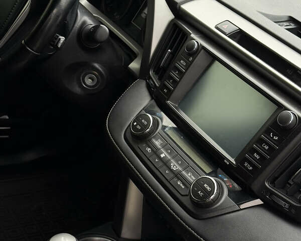 Серый Тойота РАВ 4, объемом двигателя 2.23 л и пробегом 173 тыс. км за 19900 $, фото 13 на Automoto.ua