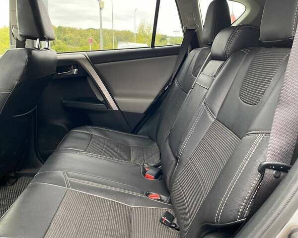 Серый Тойота РАВ 4, объемом двигателя 2.49 л и пробегом 114 тыс. км за 21400 $, фото 17 на Automoto.ua