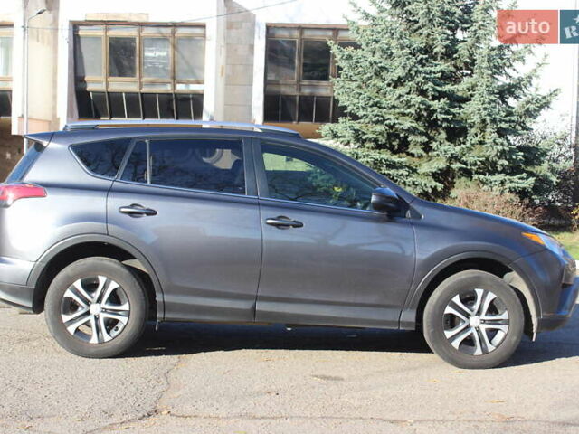 Серый Тойота РАВ 4, объемом двигателя 2.49 л и пробегом 170 тыс. км за 18600 $, фото 5 на Automoto.ua