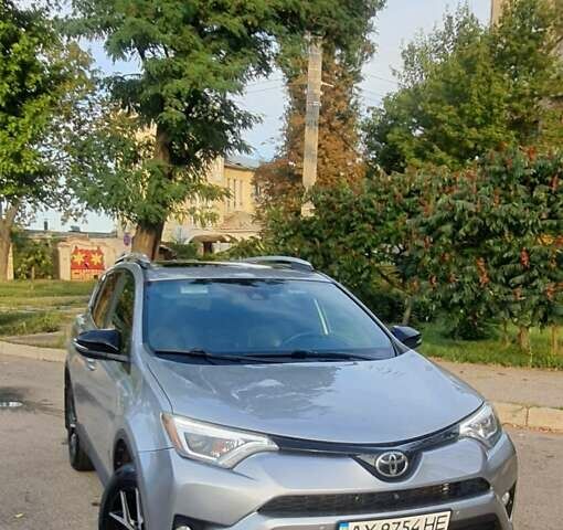 Тойота РАВ 4 2016 в Харькове на Automoto.ua Серый Тойота РАВ 4, объемом двигателя 2.49 л и пробегом 138 тыс. км за 19800 $, фото 6 на Automoto.ua