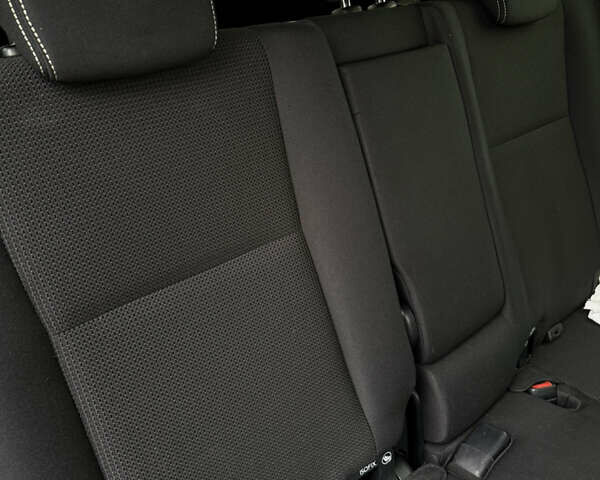 Серый Тойота РАВ 4, объемом двигателя 2.23 л и пробегом 173 тыс. км за 19900 $, фото 17 на Automoto.ua