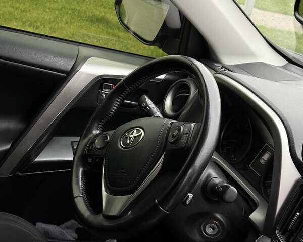 Серый Тойота РАВ 4, объемом двигателя 2.23 л и пробегом 173 тыс. км за 19900 $, фото 15 на Automoto.ua