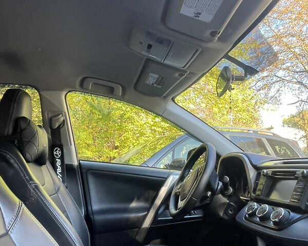 Серый Тойота РАВ 4, объемом двигателя 2.49 л и пробегом 112 тыс. км за 17000 $, фото 22 на Automoto.ua