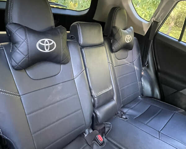 Серый Тойота РАВ 4, объемом двигателя 2.49 л и пробегом 112 тыс. км за 17000 $, фото 27 на Automoto.ua