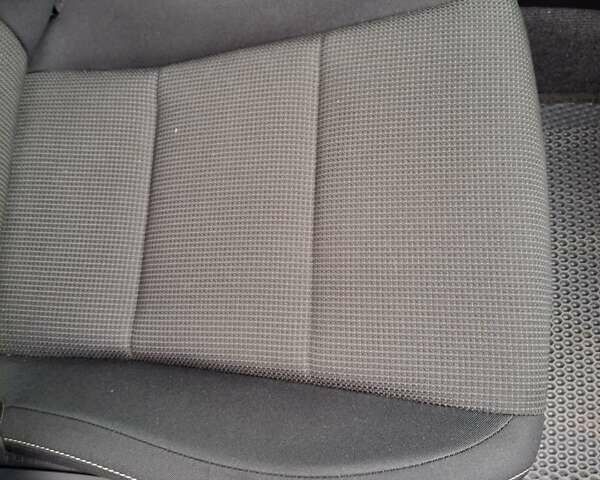 Сірий Тойота РАВ 4, об'ємом двигуна 1.99 л та пробігом 33 тис. км за 18800 $, фото 28 на Automoto.ua