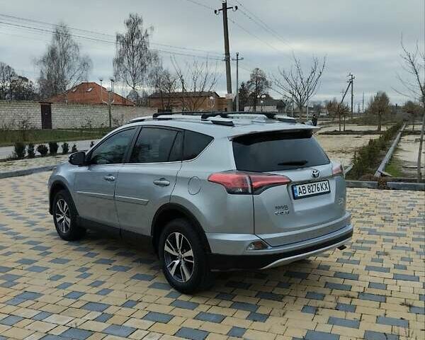 Сірий Тойота РАВ 4, об'ємом двигуна 2.49 л та пробігом 264 тис. км за 15300 $, фото 5 на Automoto.ua