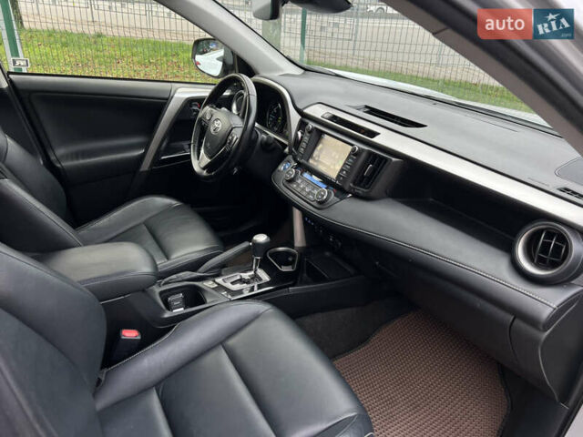 Серый Тойота РАВ 4, объемом двигателя 2.49 л и пробегом 139 тыс. км за 23500 $, фото 26 на Automoto.ua