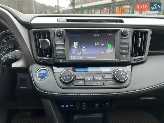 Серый Тойота РАВ 4, объемом двигателя 2.49 л и пробегом 139 тыс. км за 21900 $, фото 32 на Automoto.ua