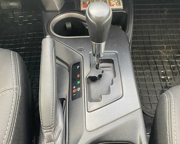 Серый Тойота РАВ 4, объемом двигателя 1.99 л и пробегом 113 тыс. км за 20500 $, фото 13 на Automoto.ua