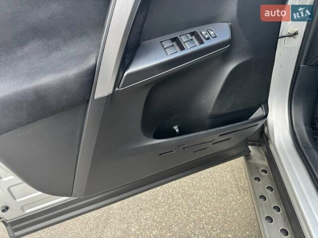 Тойота РАВ 4 2016 у Києві на Automoto.ua Сірий Тойота РАВ 4, об'ємом двигуна 2.2 л та пробігом 148 тис. км за 25500 $, фото 9 на Automoto.ua