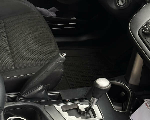 Серый Тойота РАВ 4, объемом двигателя 2.23 л и пробегом 173 тыс. км за 19900 $, фото 14 на Automoto.ua