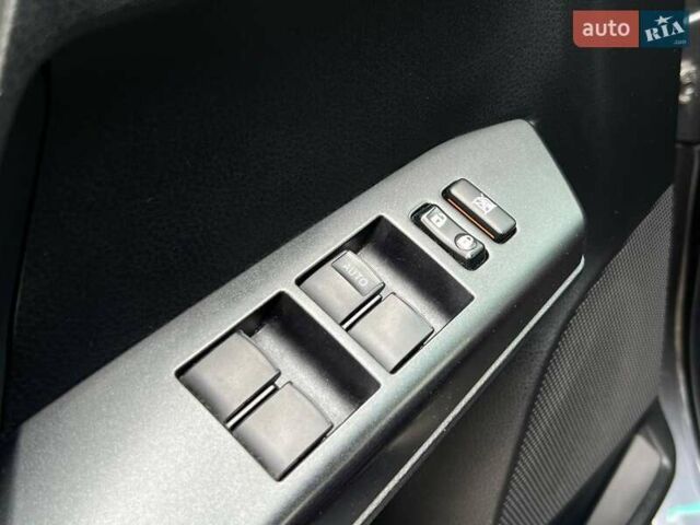 Серый Тойота РАВ 4, объемом двигателя 2.49 л и пробегом 145 тыс. км за 23990 $, фото 14 на Automoto.ua