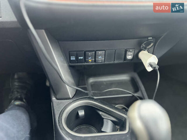 Серый Тойота РАВ 4, объемом двигателя 2.49 л и пробегом 74 тыс. км за 17120 $, фото 16 на Automoto.ua