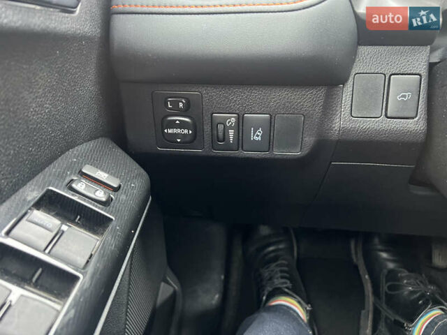 Серый Тойота РАВ 4, объемом двигателя 2.49 л и пробегом 74 тыс. км за 17120 $, фото 20 на Automoto.ua