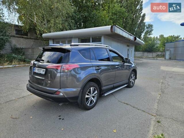 Тойота РАВ 4 2016 в Запорожье на Automoto.ua Серый Тойота РАВ 4, объемом двигателя 2.49 л и пробегом 190 тыс. км за 15900 $, фото 9 на Automoto.ua