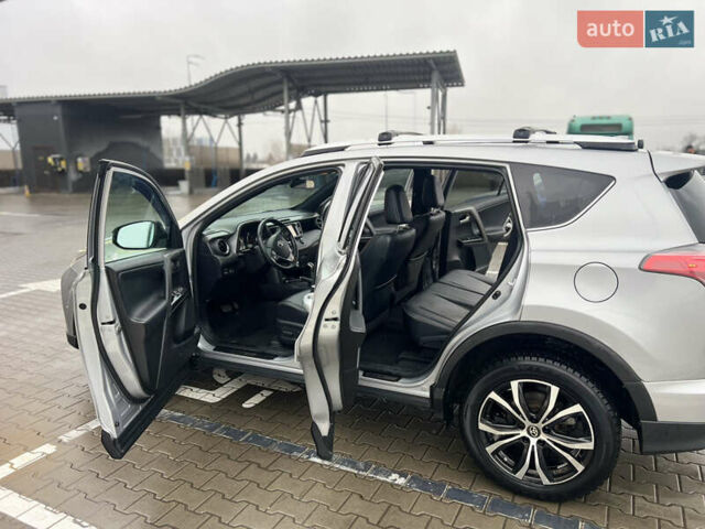 Серый Тойота РАВ 4, объемом двигателя 2.49 л и пробегом 74 тыс. км за 17120 $, фото 10 на Automoto.ua