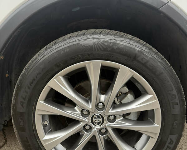 Серый Тойота РАВ 4, объемом двигателя 2.49 л и пробегом 56 тыс. км за 24999 $, фото 41 на Automoto.ua