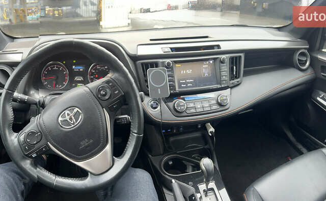 Серый Тойота РАВ 4, объемом двигателя 2.49 л и пробегом 74 тыс. км за 17120 $, фото 15 на Automoto.ua