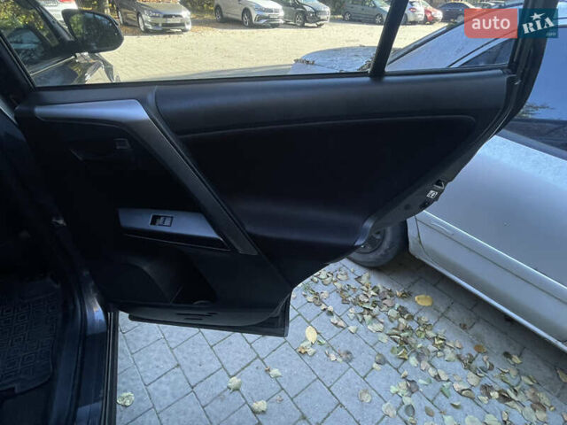 Серый Тойота РАВ 4, объемом двигателя 2.49 л и пробегом 112 тыс. км за 17000 $, фото 25 на Automoto.ua