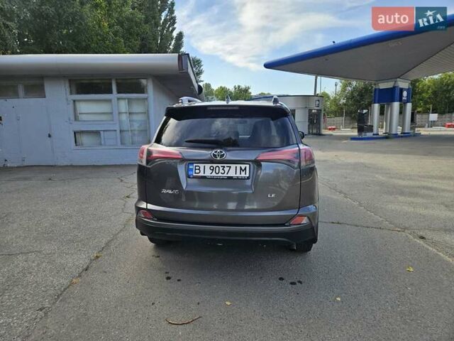 Тойота РАВ 4 2016 в Запорожье на Automoto.ua Серый Тойота РАВ 4, объемом двигателя 2.49 л и пробегом 190 тыс. км за 15900 $, фото 2 на Automoto.ua