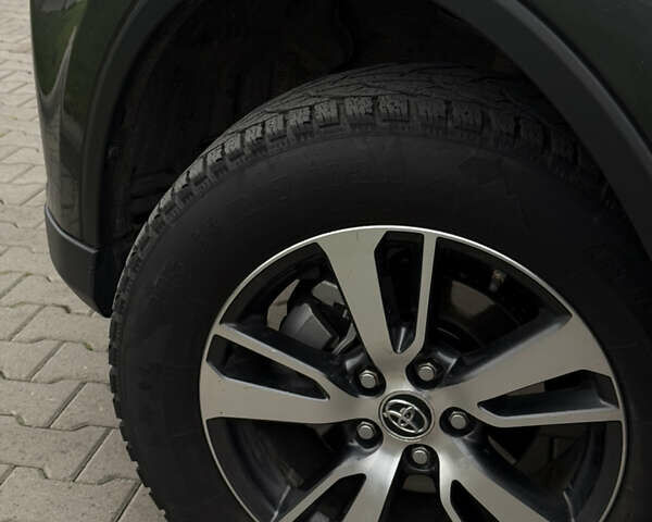 Серый Тойота РАВ 4, объемом двигателя 2.23 л и пробегом 173 тыс. км за 19900 $, фото 29 на Automoto.ua