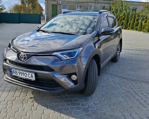 Серый Тойота РАВ 4, объемом двигателя 1.99 л и пробегом 33 тыс. км за 20000 $, фото 1 на Automoto.ua