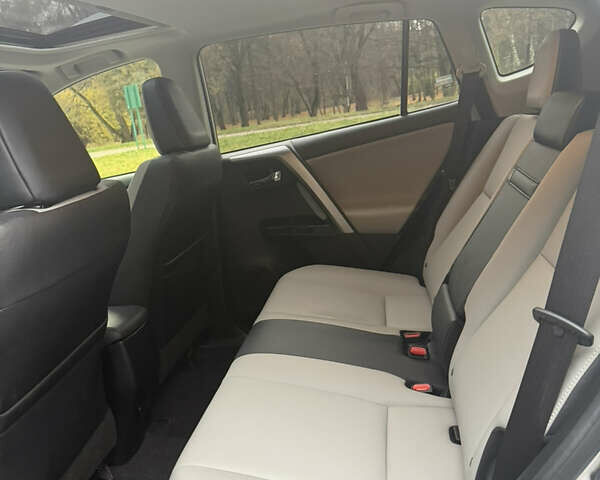 Серый Тойота РАВ 4, объемом двигателя 2.49 л и пробегом 56 тыс. км за 24999 $, фото 31 на Automoto.ua