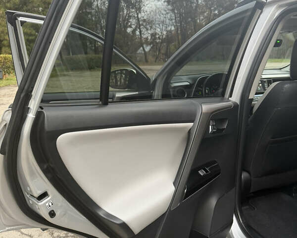 Серый Тойота РАВ 4, объемом двигателя 2.49 л и пробегом 56 тыс. км за 24999 $, фото 32 на Automoto.ua