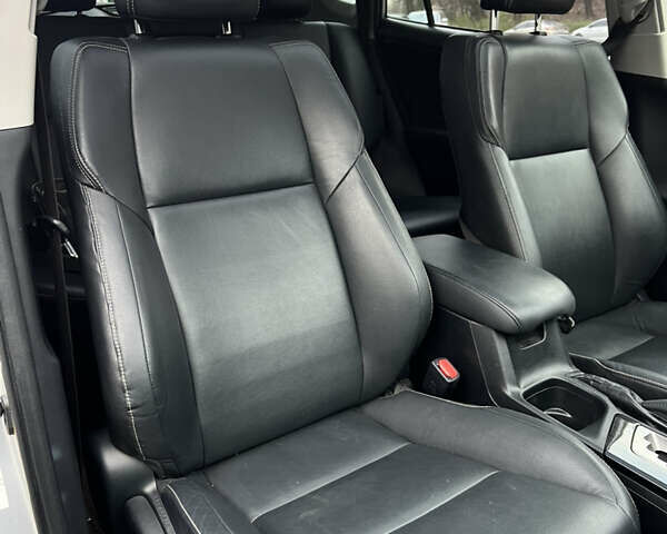 Серый Тойота РАВ 4, объемом двигателя 2.49 л и пробегом 139 тыс. км за 23500 $, фото 27 на Automoto.ua