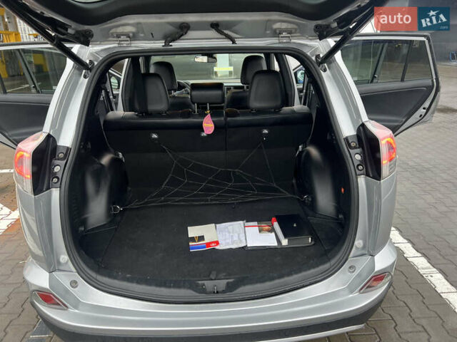 Серый Тойота РАВ 4, объемом двигателя 2.49 л и пробегом 74 тыс. км за 17120 $, фото 11 на Automoto.ua