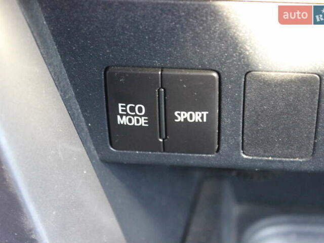 Серый Тойота РАВ 4, объемом двигателя 2.49 л и пробегом 170 тыс. км за 18600 $, фото 25 на Automoto.ua