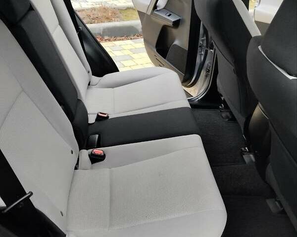 Сірий Тойота РАВ 4, об'ємом двигуна 2.49 л та пробігом 264 тис. км за 15300 $, фото 12 на Automoto.ua