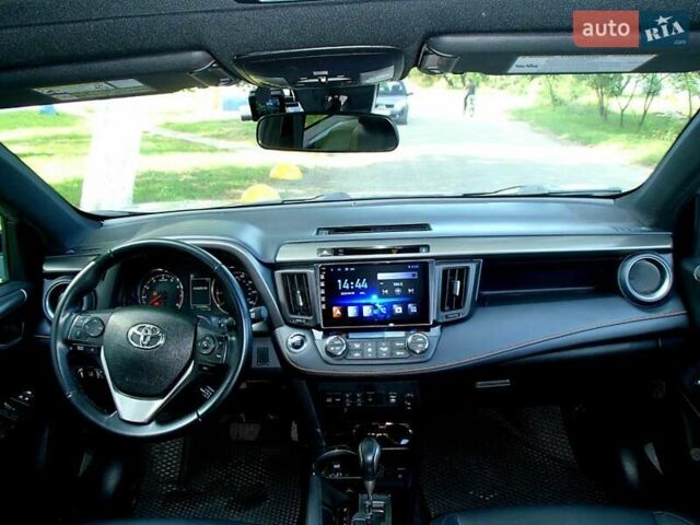 Тойота РАВ 4 2016 в Харькове на Automoto.ua Серый Тойота РАВ 4, объемом двигателя 2.49 л и пробегом 138 тыс. км за 19800 $, фото 22 на Automoto.ua