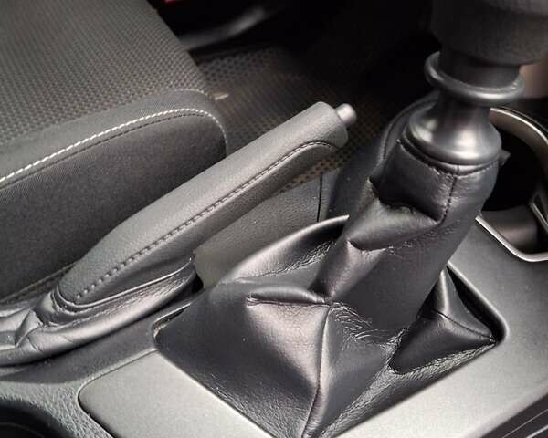 Сірий Тойота РАВ 4, об'ємом двигуна 1.99 л та пробігом 33 тис. км за 18800 $, фото 27 на Automoto.ua