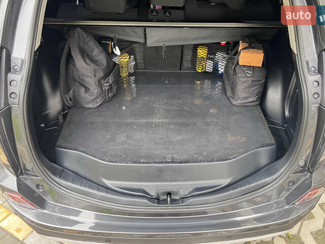 Сірий Тойота РАВ 4, об'ємом двигуна 2.49 л та пробігом 175 тис. км за 18200 $, фото 12 на Automoto.ua