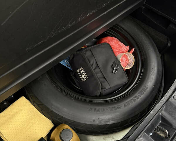 Серый Тойота РАВ 4, объемом двигателя 2.23 л и пробегом 173 тыс. км за 19900 $, фото 23 на Automoto.ua