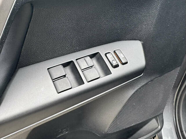 Серый Тойота РАВ 4, объемом двигателя 2.49 л и пробегом 107 тыс. км за 15800 $, фото 20 на Automoto.ua