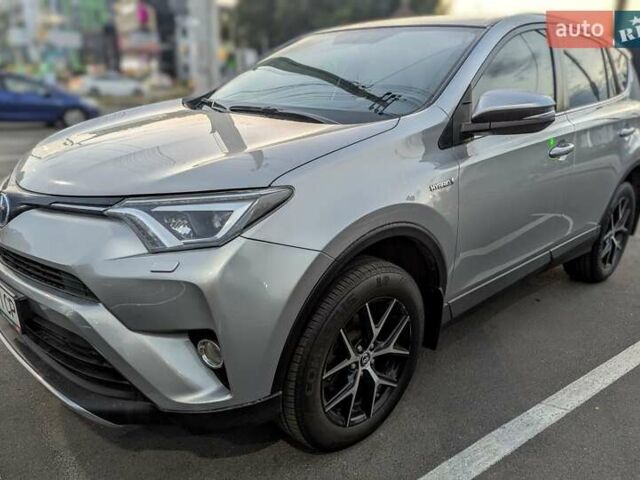 Серый Тойота РАВ 4, объемом двигателя 2.49 л и пробегом 167 тыс. км за 21200 $, фото 2 на Automoto.ua