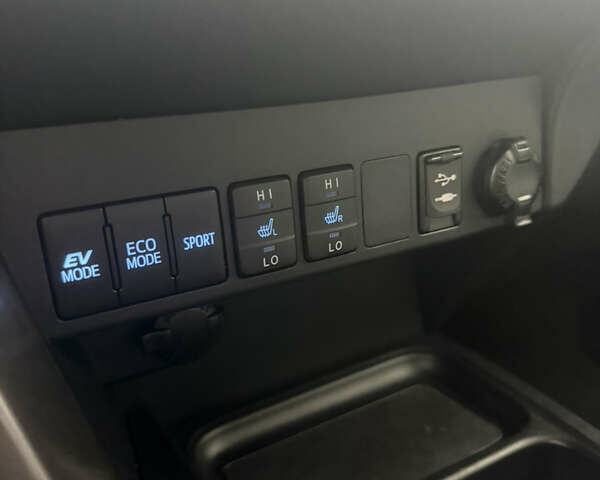 Серый Тойота РАВ 4, объемом двигателя 2.49 л и пробегом 56 тыс. км за 24999 $, фото 16 на Automoto.ua