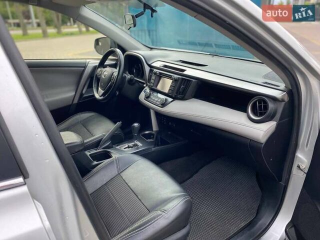 Серый Тойота РАВ 4, объемом двигателя 2.49 л и пробегом 114 тыс. км за 21400 $, фото 31 на Automoto.ua