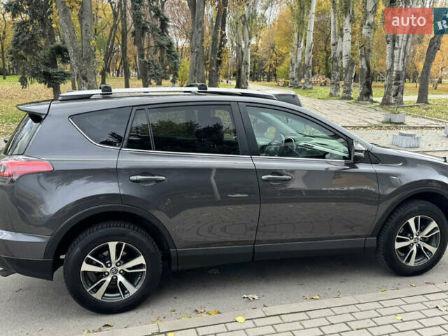 Серый Тойота РАВ 4, объемом двигателя 2.49 л и пробегом 107 тыс. км за 15800 $, фото 14 на Automoto.ua