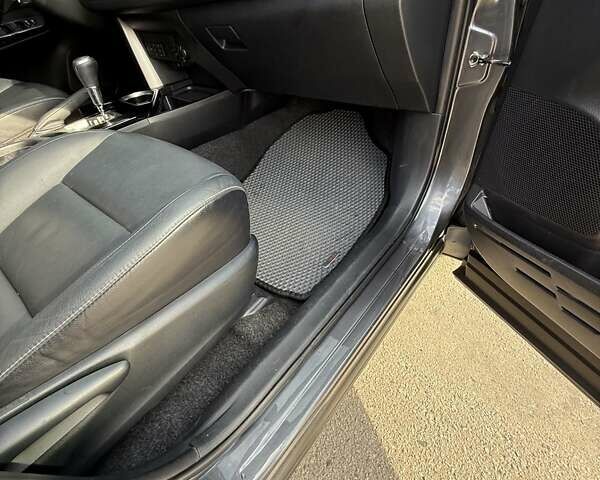 Тойота РАВ 4 2017 в Харькове на Automoto.ua Серый Тойота РАВ 4, объемом двигателя 2.49 л и пробегом 118 тыс. км за 22000 $, фото 17 на Automoto.ua