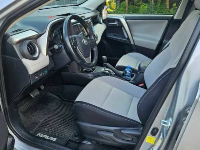 Сірий Тойота РАВ 4, об'ємом двигуна 2.5 л та пробігом 69 тис. км за 14600 $, фото 6 на Automoto.ua