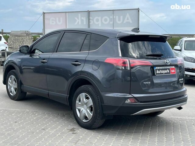 Тойота РАВ 4 2017 в Львове на Automoto.ua Серый Тойота РАВ 4, объемом двигателя 2.5 л и пробегом 143 тыс. км за 23990 $, фото 3 на Automoto.ua